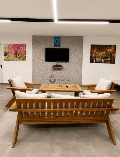 Alaçatıda Müstakil Havuzlu Ve Spa Lüx Çiftlik Evi (taş Ev)