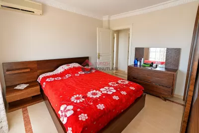 Alanya Merkez'de Sahibinden Muhafazakar Havuzlu Villa