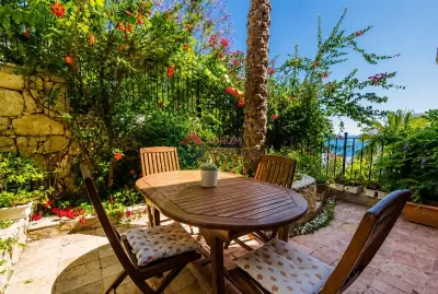 Antalya Kaş - Deniz Manzaralı - Havuzlu - Jakuzili - Lüks Günlük Kiralık Villa