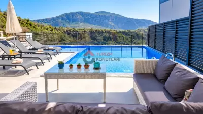 Antalya Kaş - Klimalı Doğa Manzaralı Özel Havuzlu Günlük Kiralık 3+1 Villa