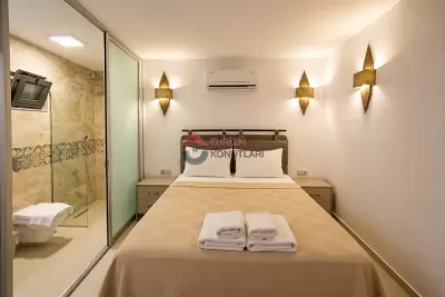 Antalya Kaş Özel Sıcak Havuzlu - Jakuzili - Bahçeli Ultra Lüks Günlük Kiralık Villa