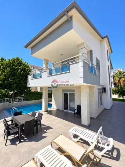 Aydın Didim - Denize 200 Metre - Özel Havuzlu - Lüks Günlük Kiralık Villa