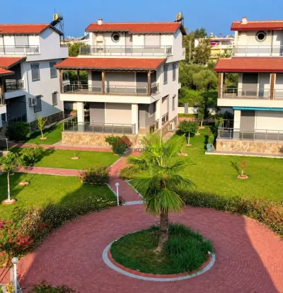 Aydın Kuşadası - 8 Kişilik Günlük Kiralık Triplex Villa
