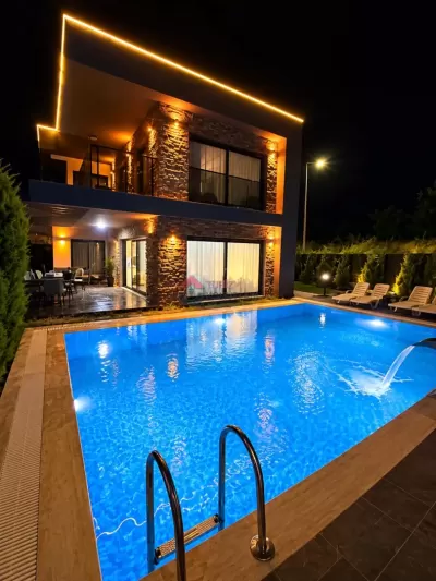 Aydın Kuşadası - Lüx Deniz Orman Manzaralı  6+1 Villa