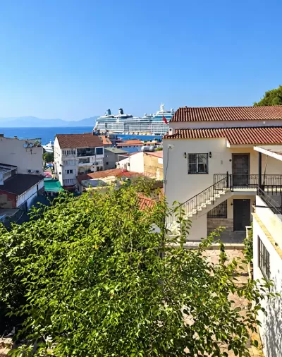 Aydın Kuşadası - Merkezde Günlük Kiralık Daire