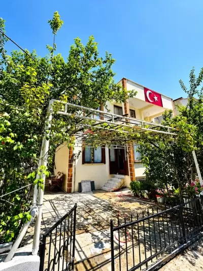 Balıkesir Edremit - Denize Yakın - Bahçeli - Günlük Kiralık Daire