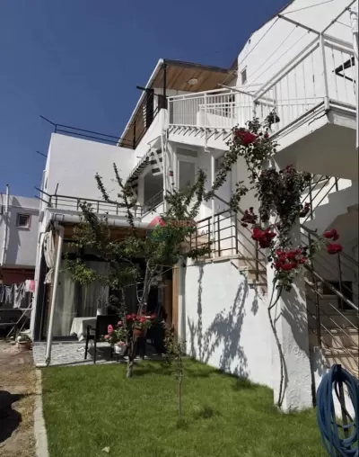 Balıkesir Erdek - Narlı Mahallesi Denize Sıfır Günlük Kiralık 2+1 Daire