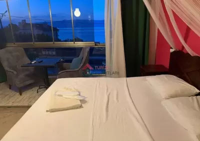 Bursa Orhangazi - İznik Gölü Kıyısında Günlük Kiralık Villa 8+1