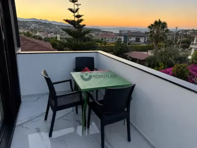 Çeşmede Deniz Manzaralı Balkonlu 1+1eşyalı Yazlık Daire