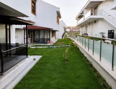 Edirne Keşan Saros Körfezi Yayla Sahili Havuzlu Yazlık