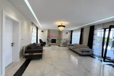 İstanbul Büyükçekmece'de Lüks Günlük Kiralık Villa
