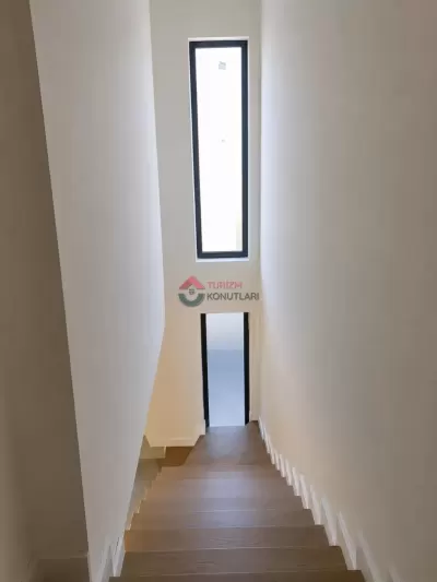 İzmir Çeşme - Bahçeli - Lüks Günlük Kiralık Villa