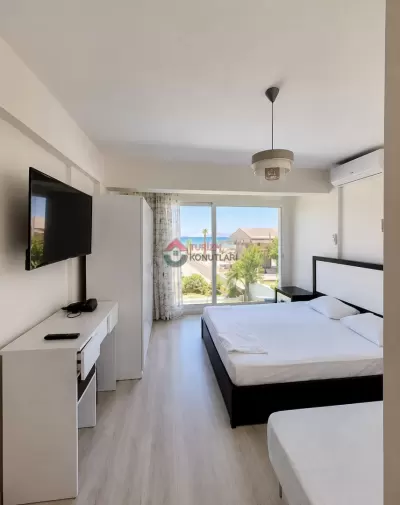 İzmir Çeşme - Denize Sıfır - Havuzlu - Lüks Günlük Kiralık Villa