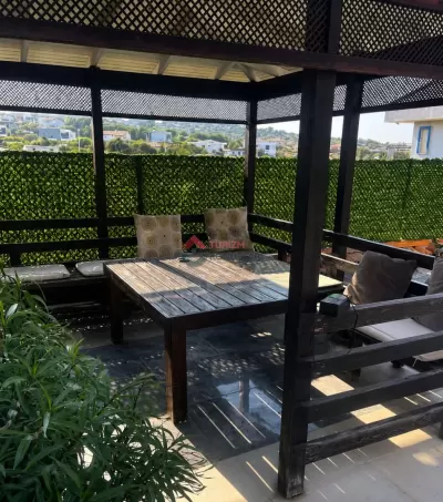 İzmir Çeşme - Havuzlu + Bahçeli + Ebeveyn Banyolu Günlük Kiralık Daire