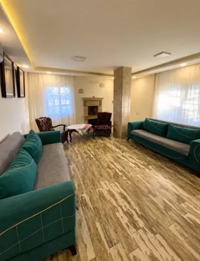 İzmir Çeşme - Havuzlu - Lüks Günlük Kiralık Villa