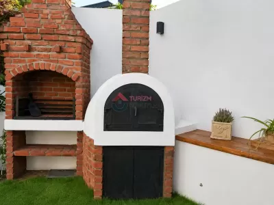 İzmir Çeşme Havuzlu Villa