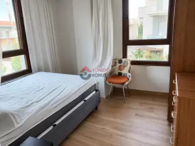 İzmir Dikili - Denize 150 Metre - Havuzlu - Klimalı 3+1 Lüks Günlük Kiralık Villa
