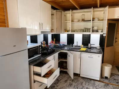 İzmir Dikili - Denize 400 Metre - Klimalı - Günlük Kiralık Ahşap Müstakil Ev