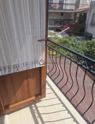 İzmir Foça'da Sahilde Günlük Daire