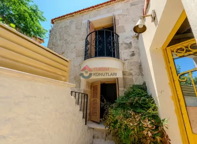 İzmir Güzelbahçe - Huzur Dolu - Günlük Kiralık Müstakil Taş Ev