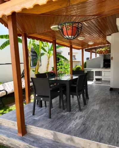 İzmir Menderes - Muhteşem Günlük Kiralık Tripleks Villa