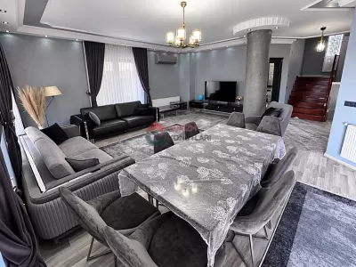 Kocaeli Kartepe - Isıtmalı Havuzlu Günlük Kiralık 6+3 Müstakil Villa