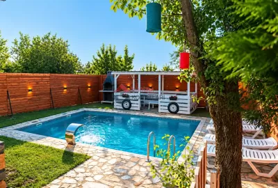 Kocaeli Kartepe - Isıtmalı Havuzlu - Lüks Günlük Kiralık Taş Villa