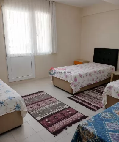 Kuşadası Havuzlu Sitede Bahçe Katı Yazlık