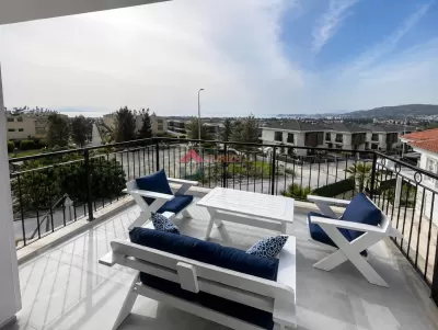 Kuşadası Karaova Da Villa 4 + 1 Deniz Manzaralı Özel Havuzlu