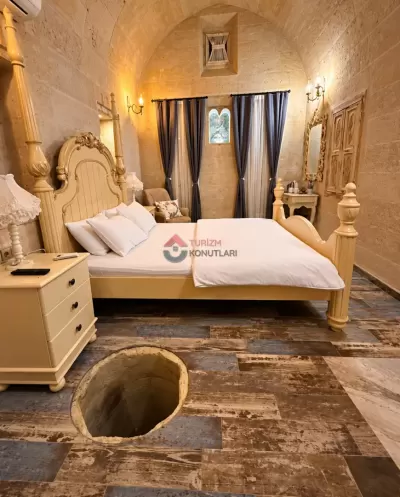 Tarihi Konakta Kiralık Özel Taş & Kemer Oda | Klima + Tv