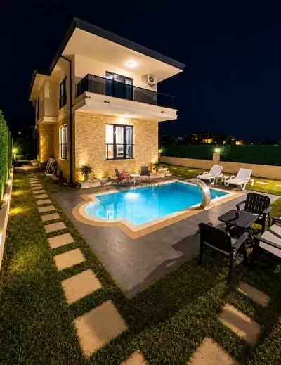 Tekirdağ Süleymanpaşa - Plaja 5 Dk - Isıtmalı Havuzlu - Ultra Lüks Günlük Kiralık Villa