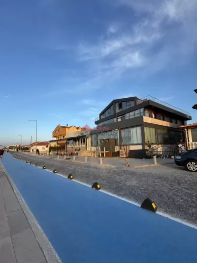Urla'da Denize Sıfır 1+1 Ev
