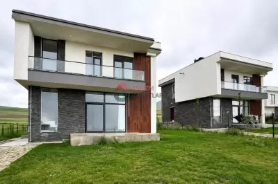 Van Tuşba Göl Manzaralı Günlük Kiralık Villa